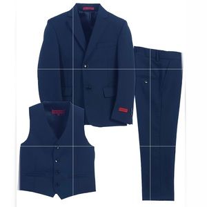 Boys 3piece suit - like new!
